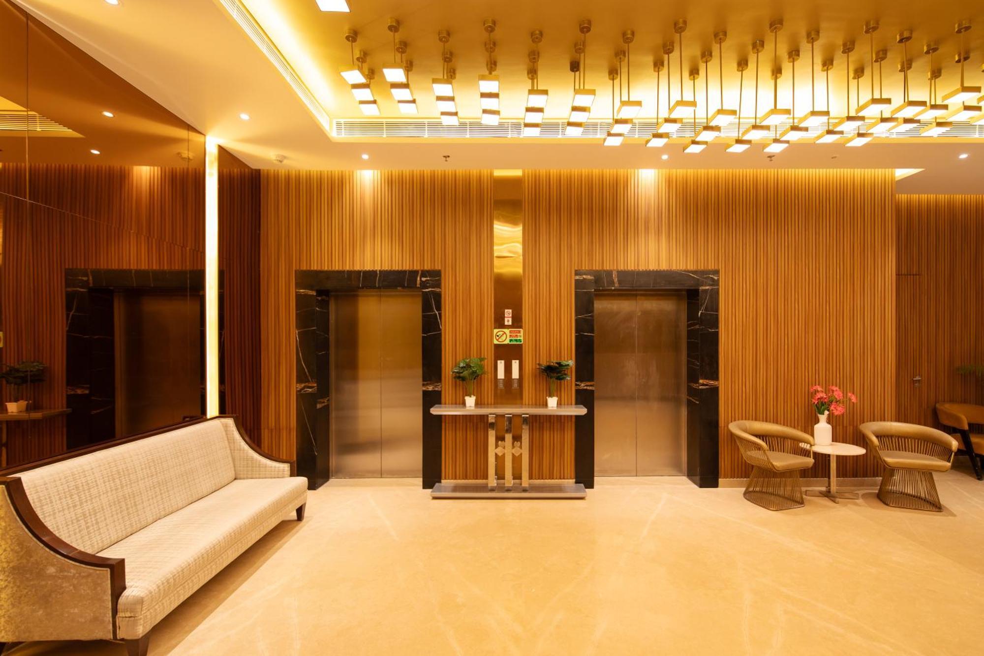 Hometel Alambagh Lucknow - A Sarovar Hotel Экстерьер фото