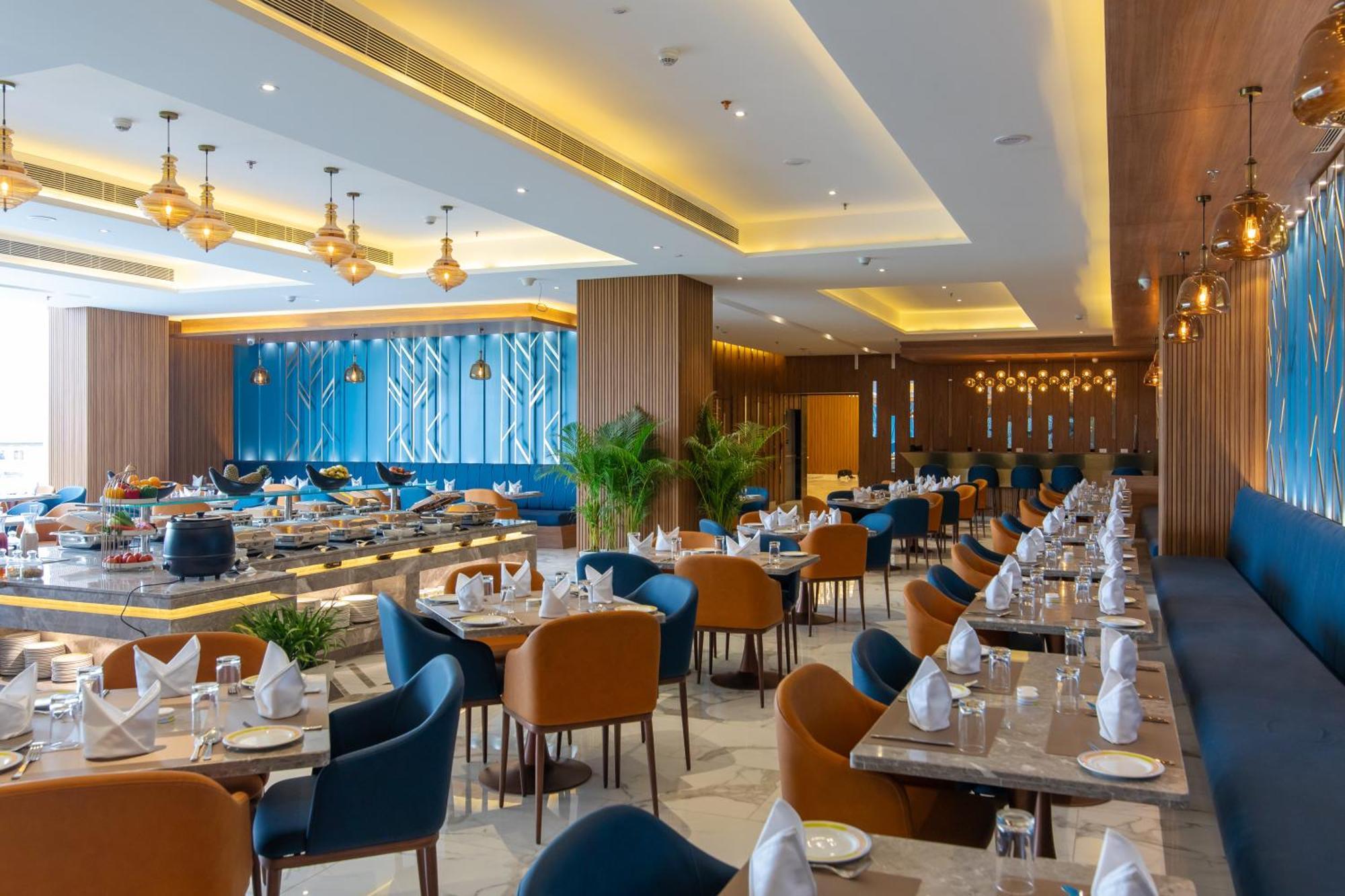 Hometel Alambagh Lucknow - A Sarovar Hotel Экстерьер фото
