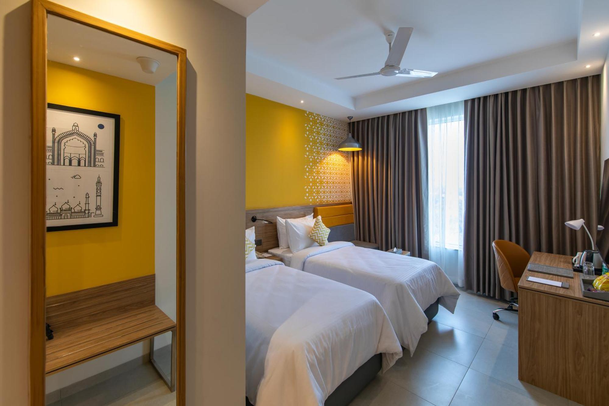 Hometel Alambagh Lucknow - A Sarovar Hotel Экстерьер фото