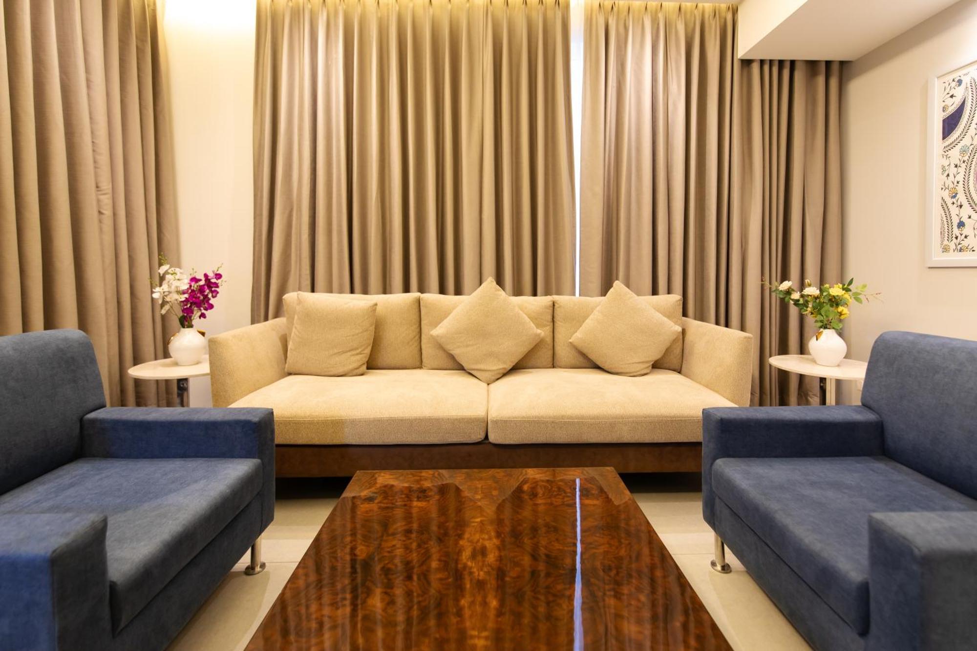 Hometel Alambagh Lucknow - A Sarovar Hotel Экстерьер фото