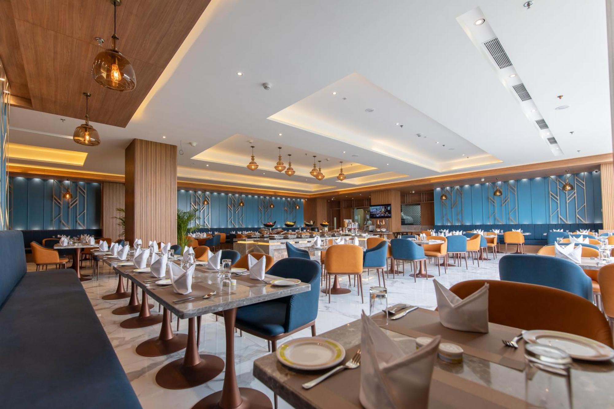 Hometel Alambagh Lucknow - A Sarovar Hotel Экстерьер фото